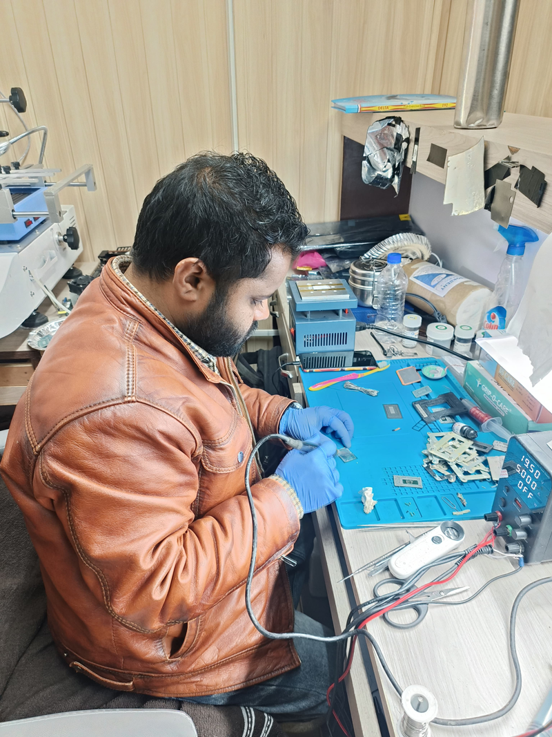 Laptop Repair Center in Delhi
